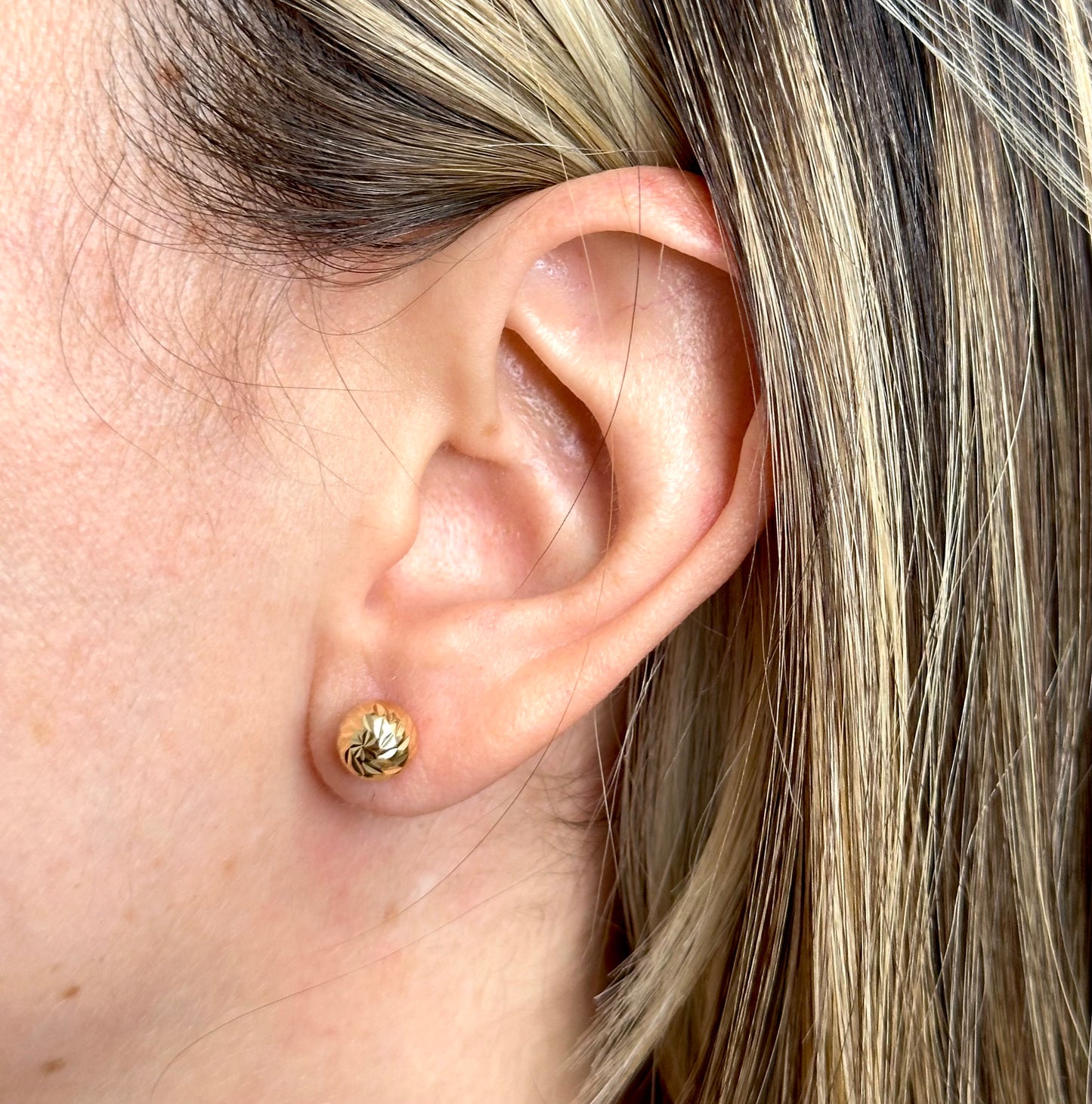 Topo Bola Diamantado en Oro 18k
