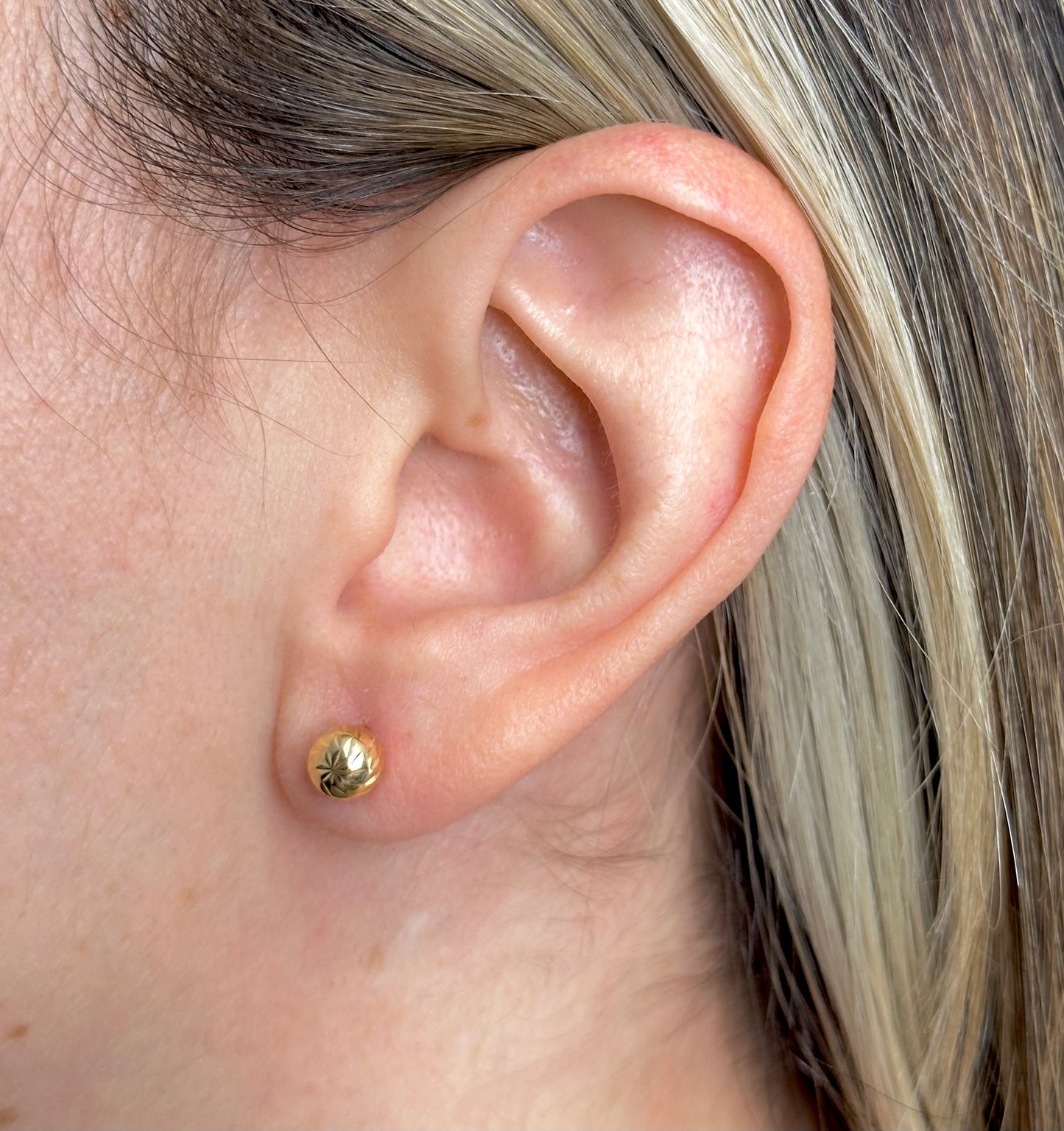 Topo Bola Diamantado en Oro 18k