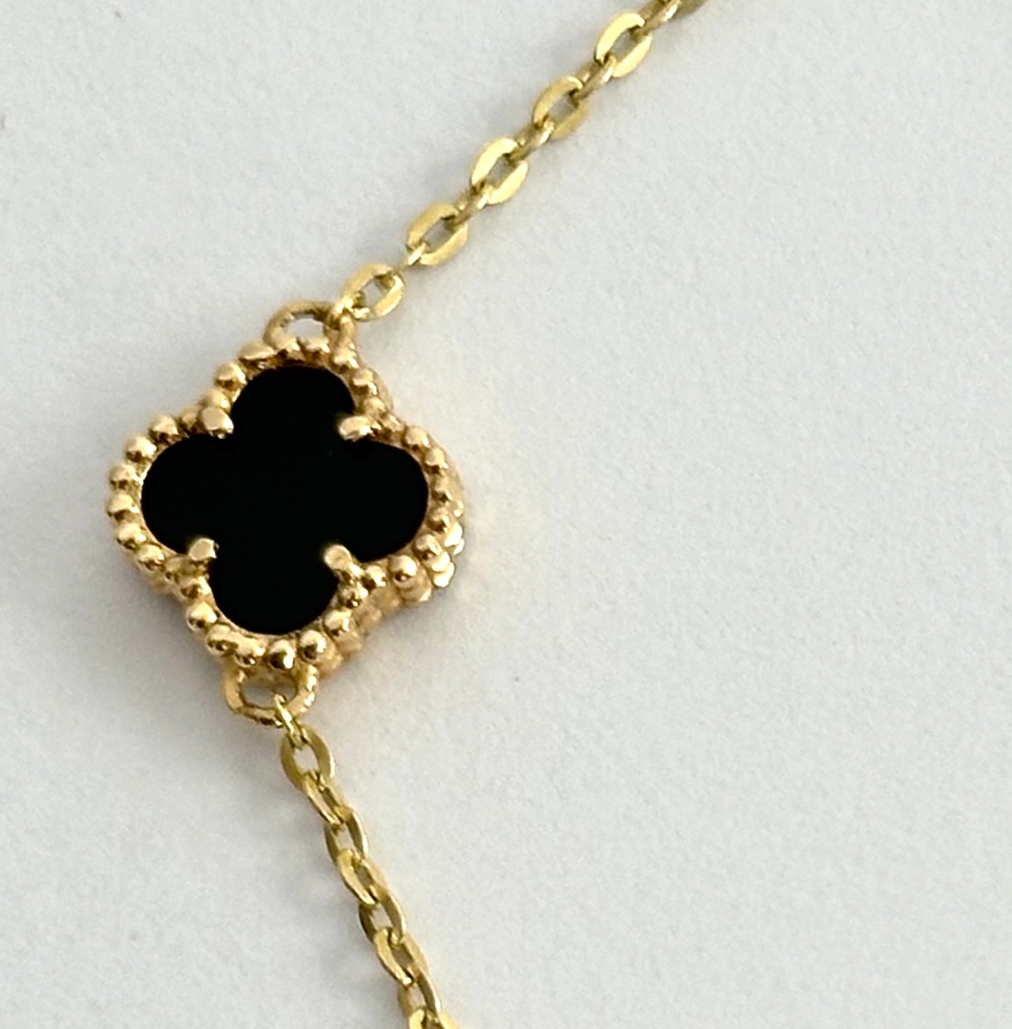 Pulsera Trébol Clov Negra en Oro 18k