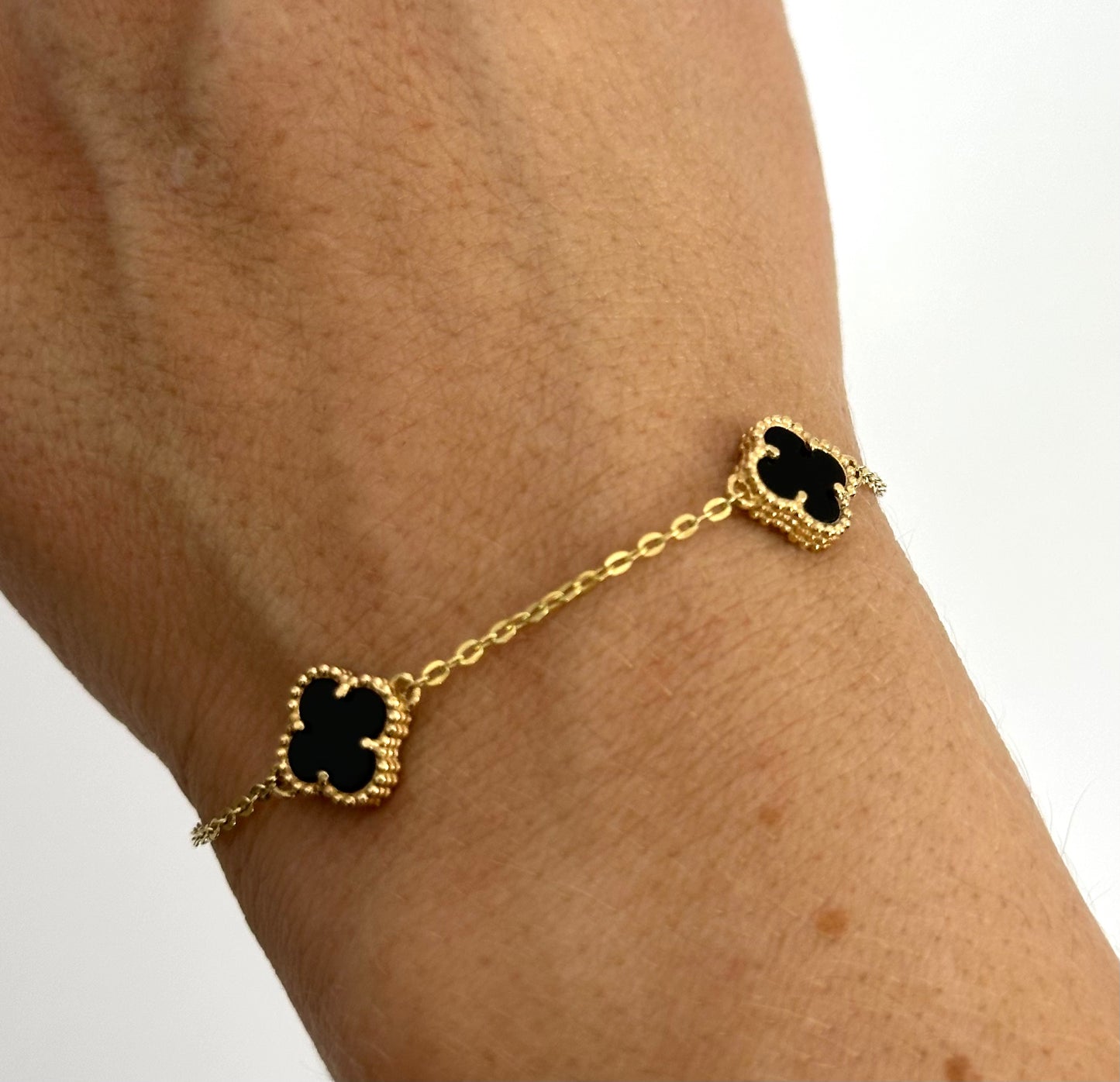 Pulsera Trébol Clov Negra en Oro 18k